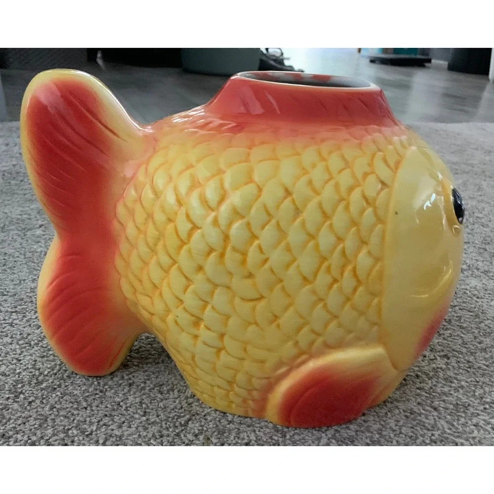 Ceramic Fish tissue holder Vintage Retro Whimsigoth Kitsch 8in Rare